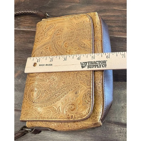 Relic Paisley Brown Leather Embossed Purse With Braided Strap & Magnetic Closure - Picture 8 of 11